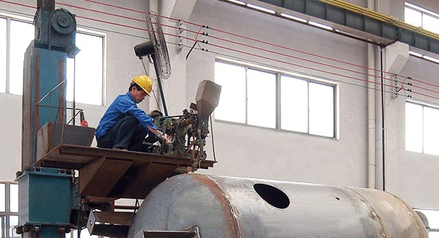 全自動焊接設備,工作效率高、焊縫平整、線條清晰